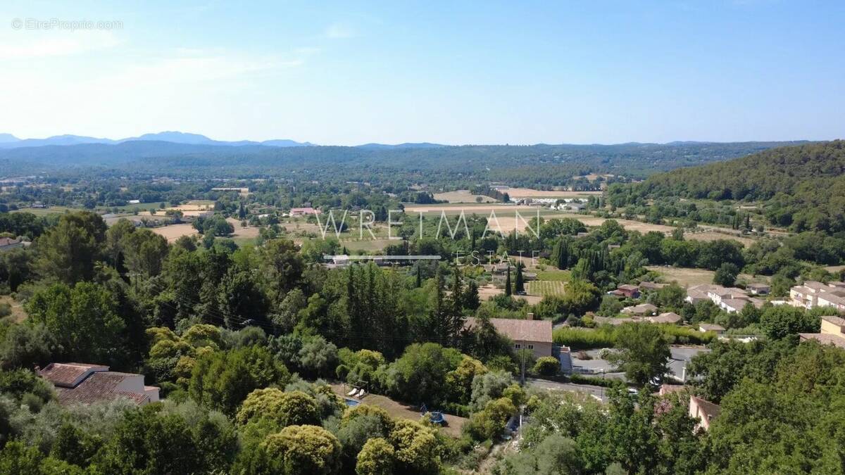 Terrain à CALLIAN