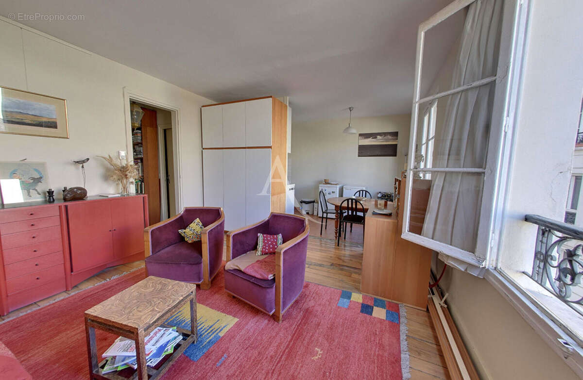 Appartement à PARIS-11E