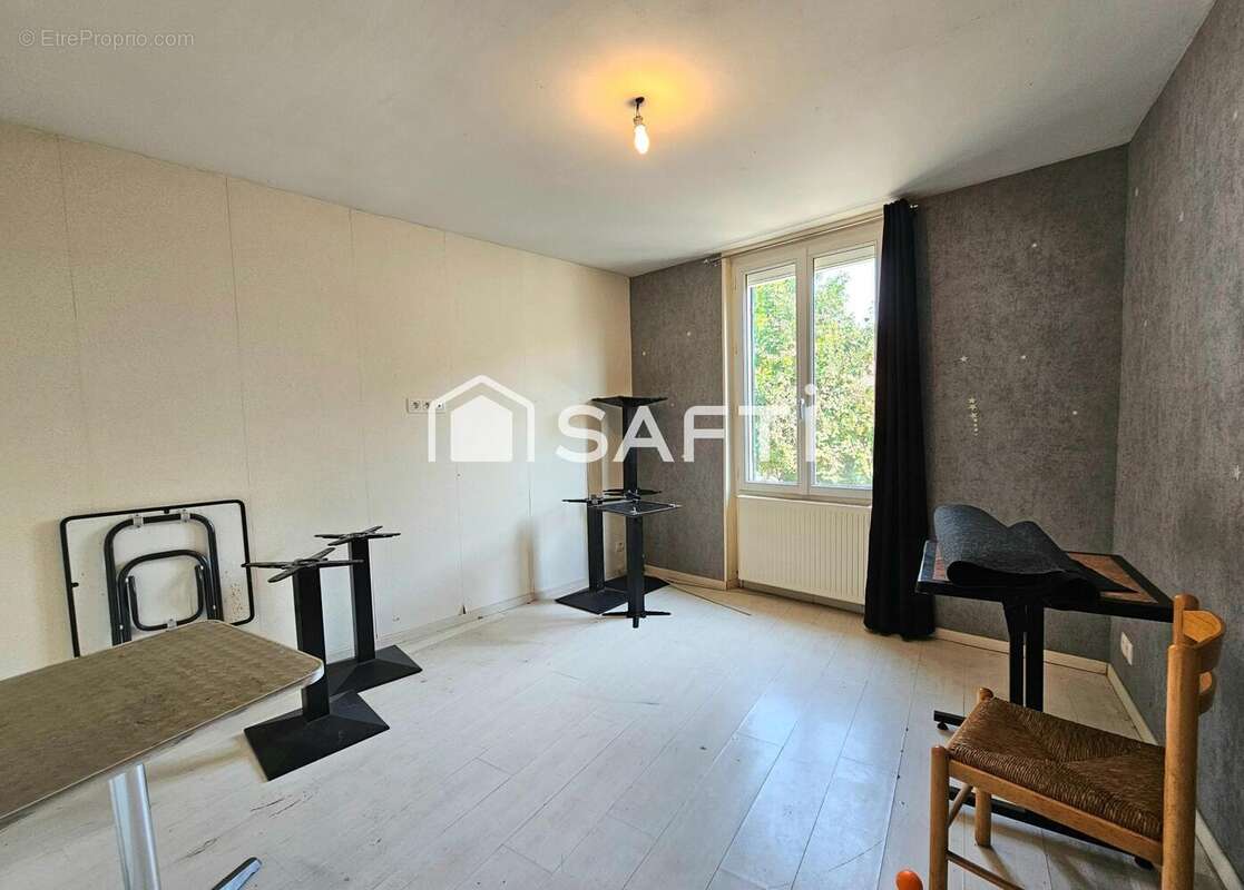 Photo 5 - Commerce à LES ALLUETS-LE-ROI