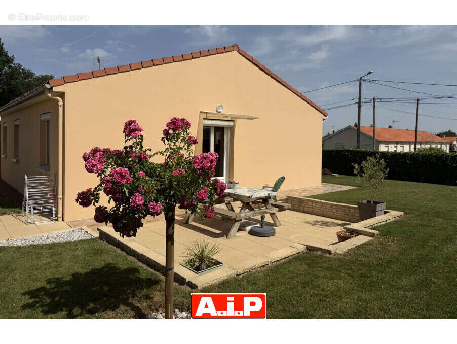 Maison à LA CHATAIGNERAIE