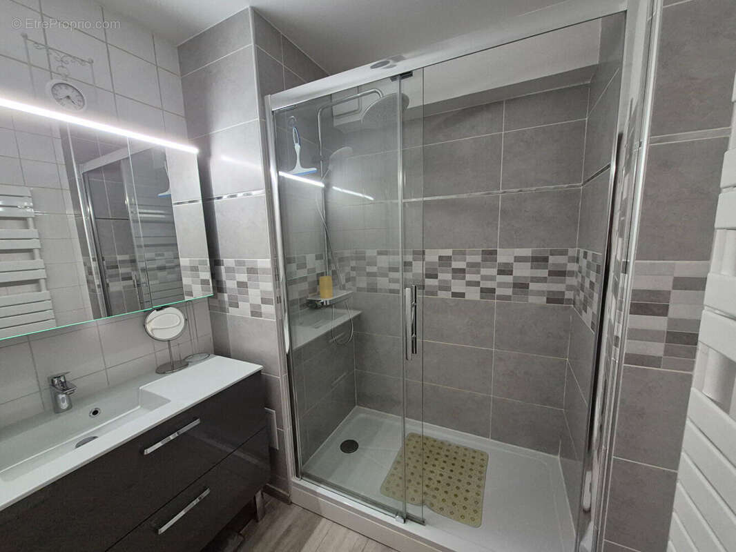 Appartement à ARQUES