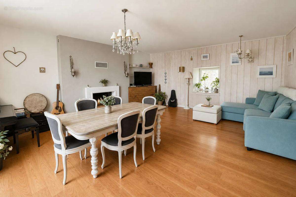 Majestueuse maison 245 m² avec jardin à Neuville - photo 7