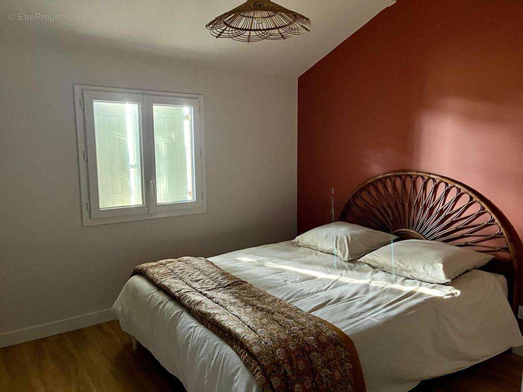 Maison à LAMOTHE-LANDERRON