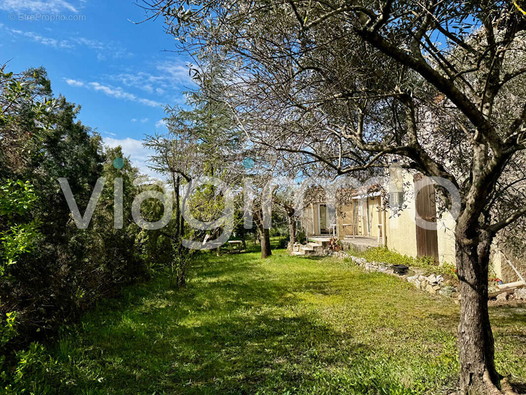 Maison à POURRIERES