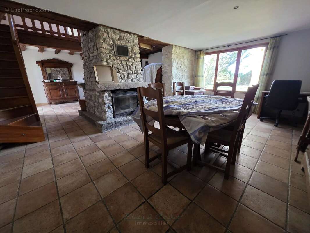 Maison à CORQUILLEROY