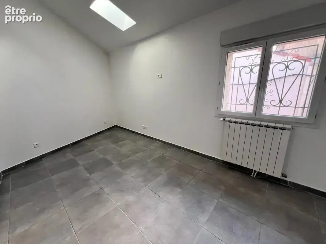 Maison de ville – 3 chambres – cour privative – garage - photo 8