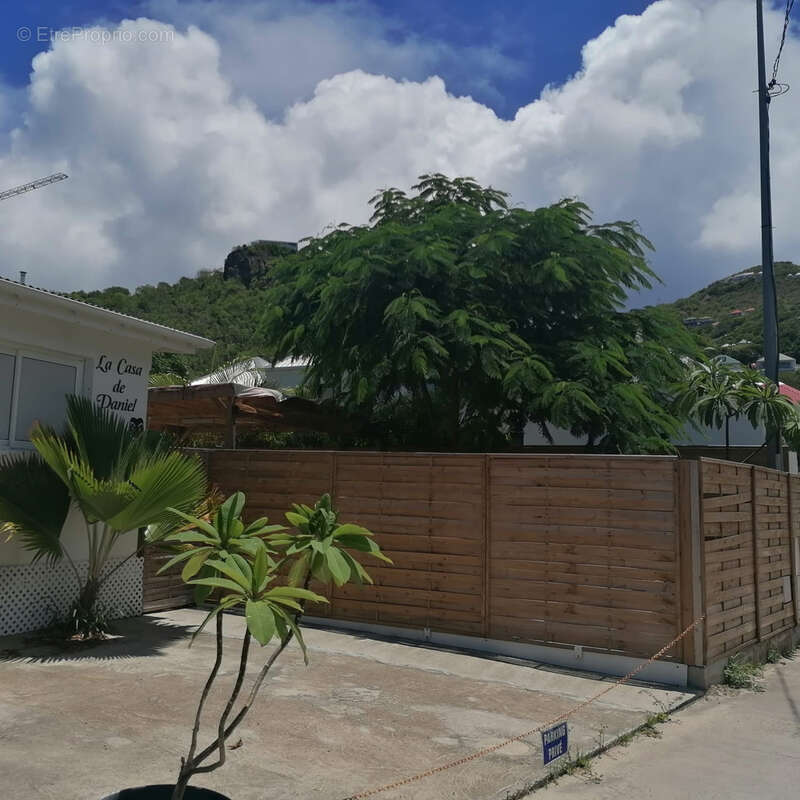 Maison à CAPESTERRE-BELLE-EAU