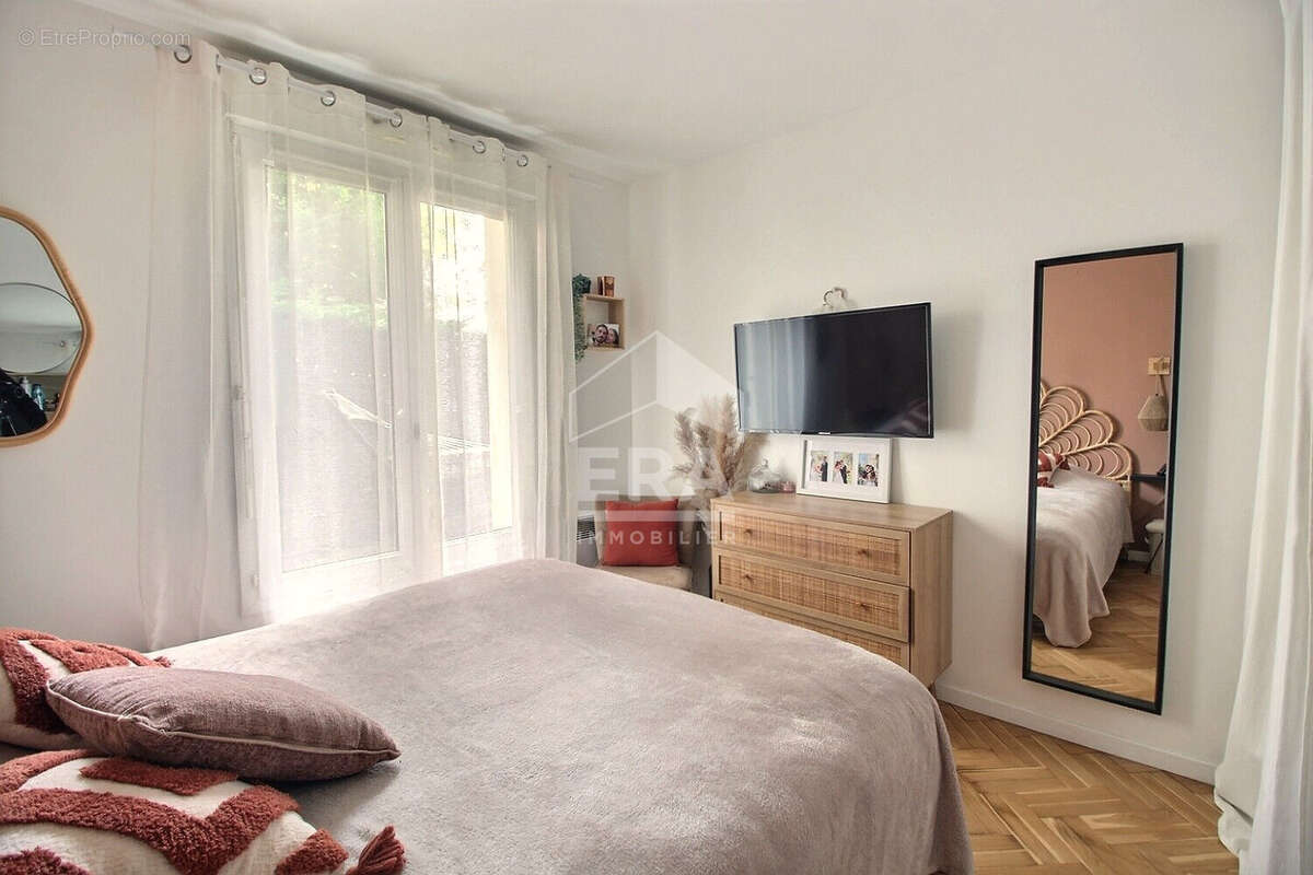 Appartement à LE PLESSIS-ROBINSON