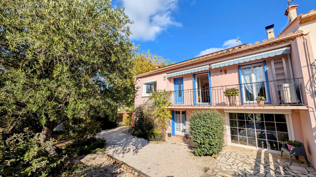 Maison à LAROQUE-DES-ALBERES