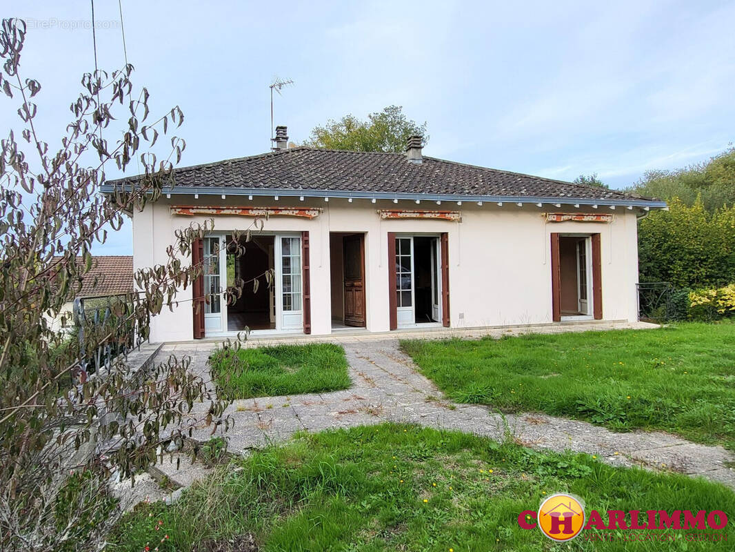 Maison à SAINT-JUNIEN