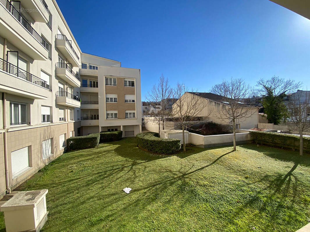 Appartement à NANTERRE