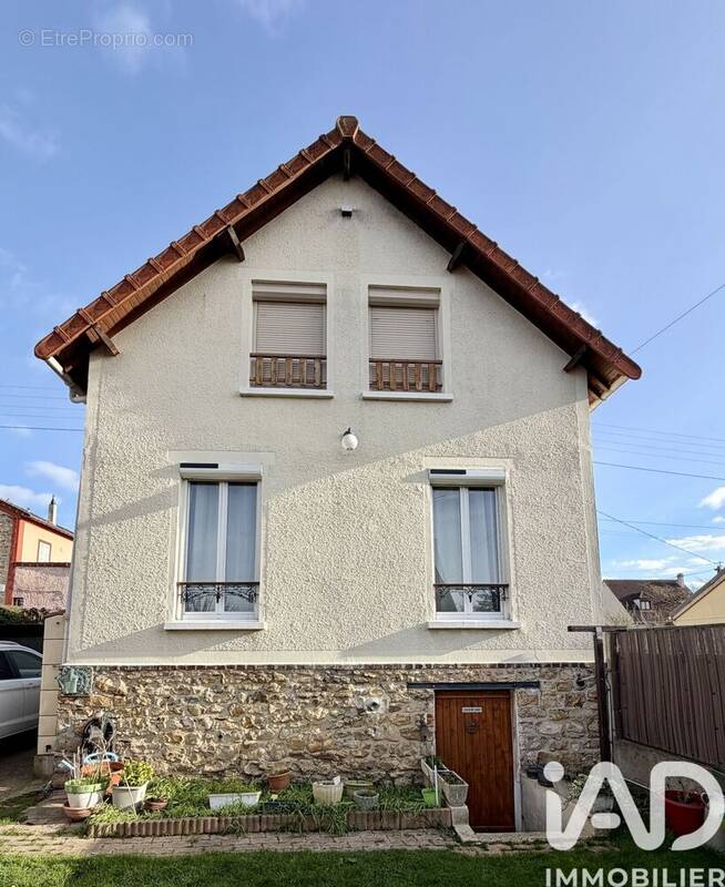 Photo 1 - Maison à TAVERNY