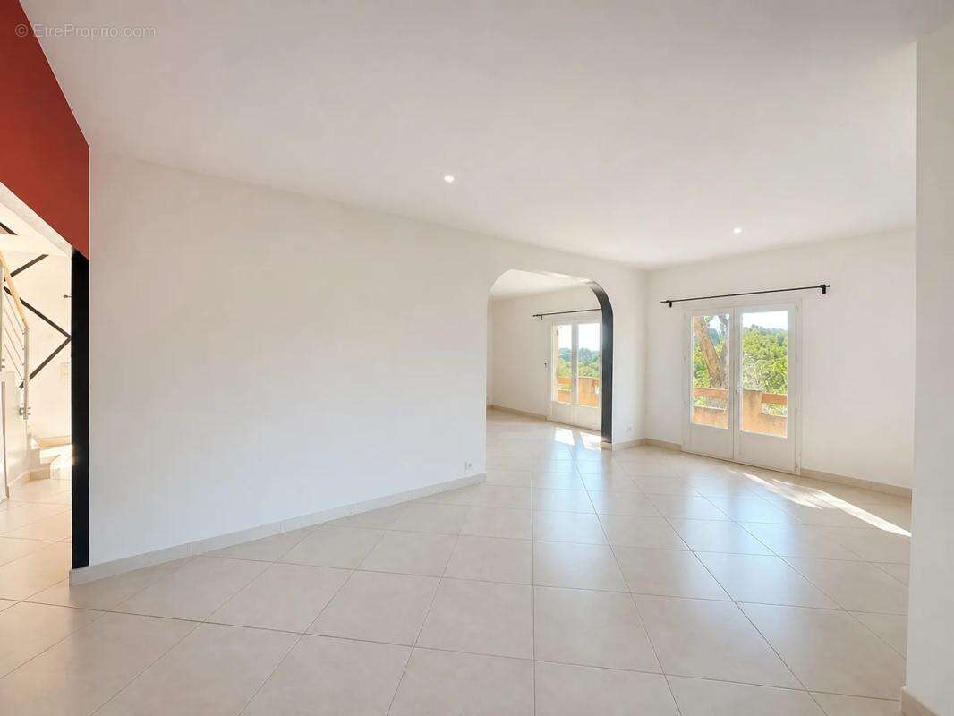 Maison de 3 pièces de 112 m² à La Seyne-sur-Mer - photo 6