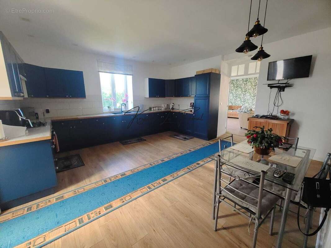 Maison à COULONGES-SUR-L'AUTIZE