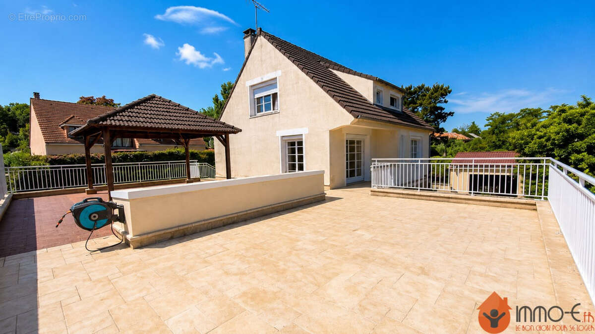 Maison 295 m² à Meaux  - photo 5