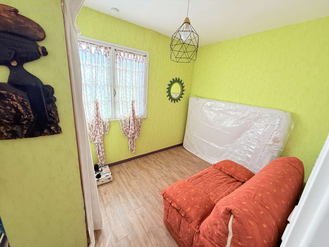 Petite habitation sur grand terrain constructible sur Campestre - photo 6