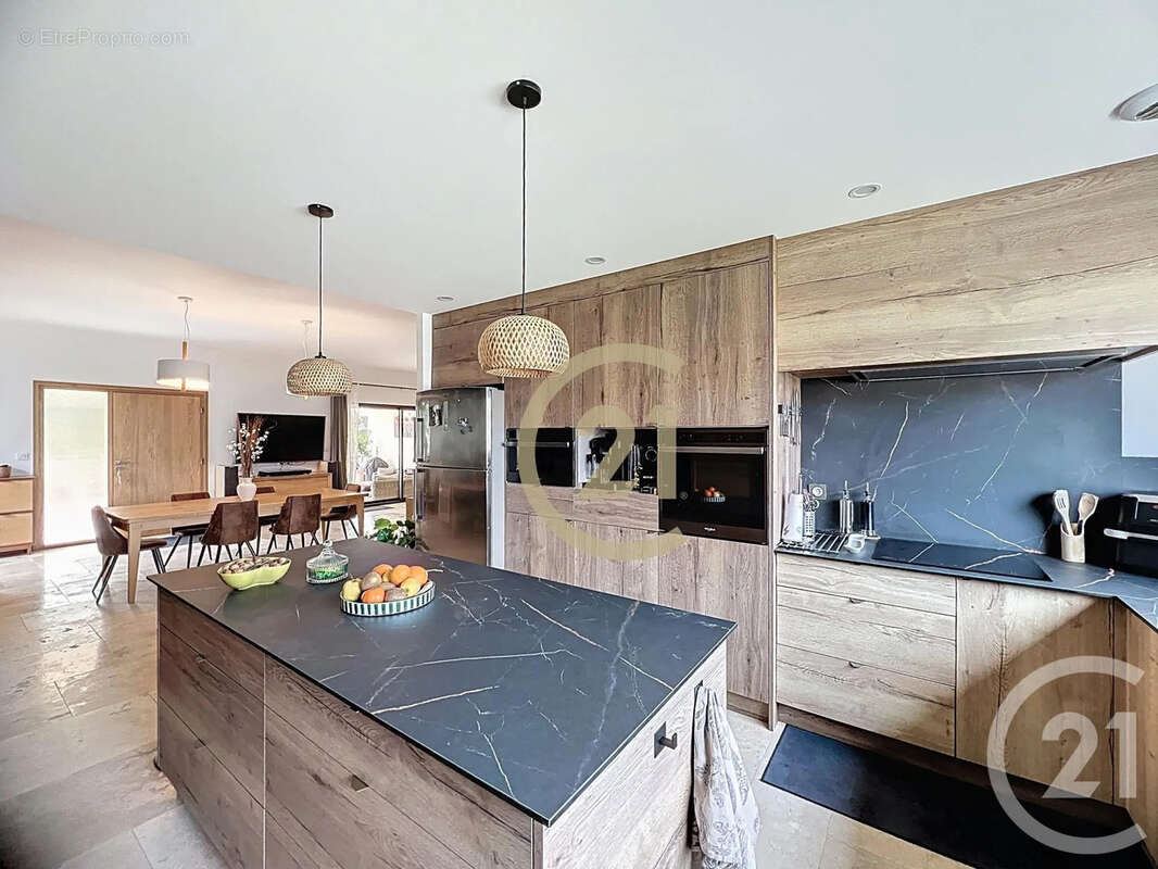 Maison à ARPAILLARGUES-ET-AUREILLAC