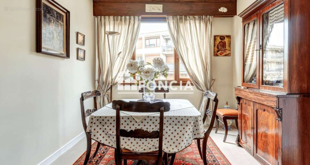 Appartement à NOISY-LE-ROI