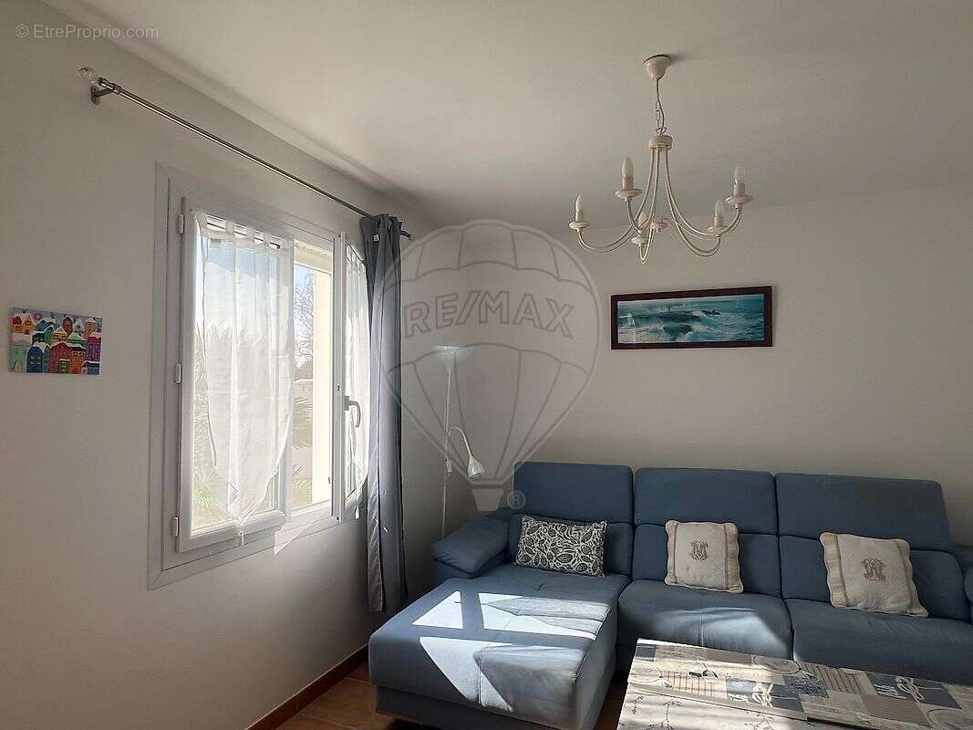 Maison à CHAILLEVETTE