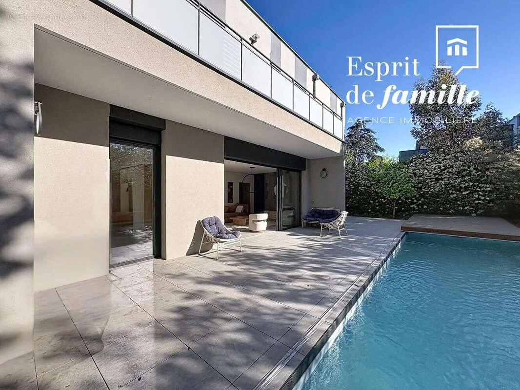 Maison à CALUIRE-ET-CUIRE