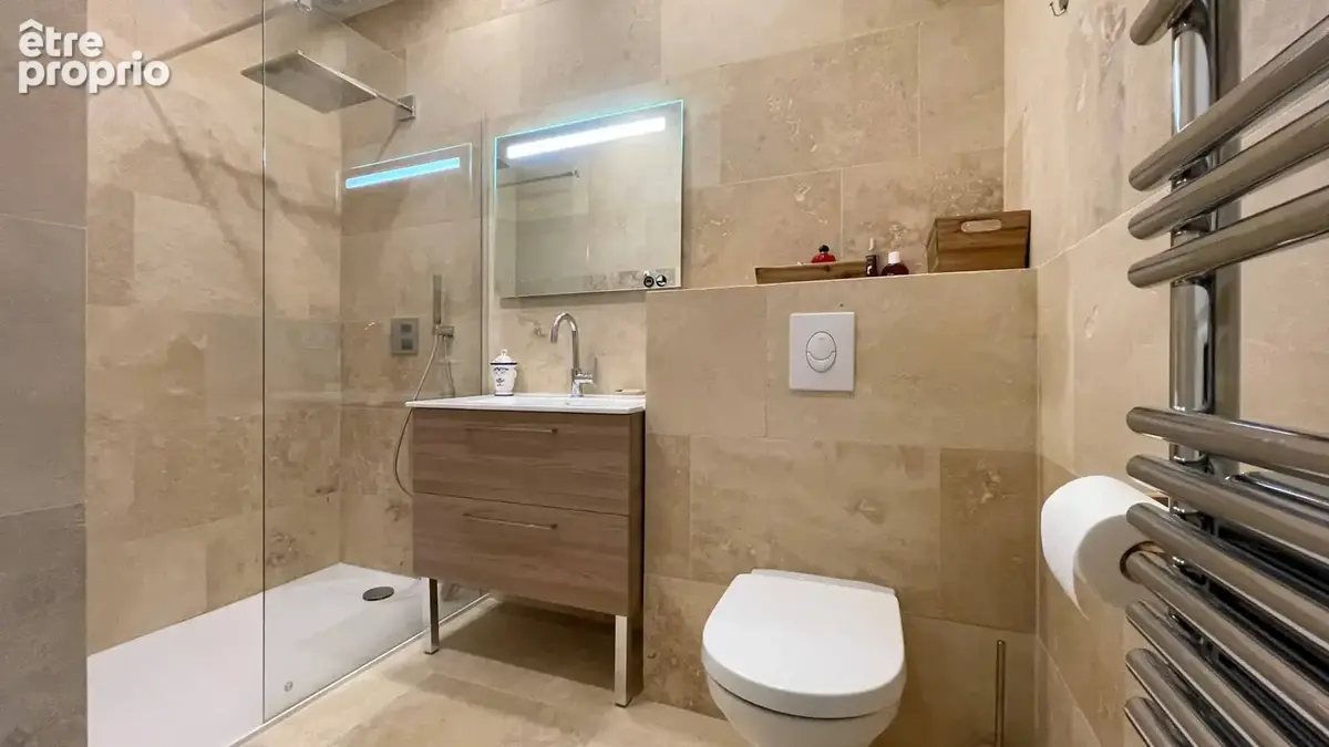 Uzès à pied, duplex esprit maison, piscine et 2 parkings - photo 10