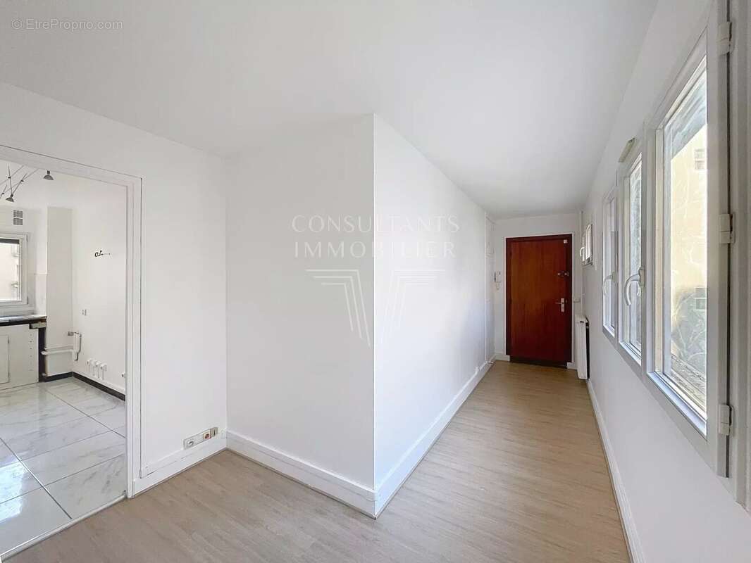 Appartement à NEUILLY-SUR-SEINE