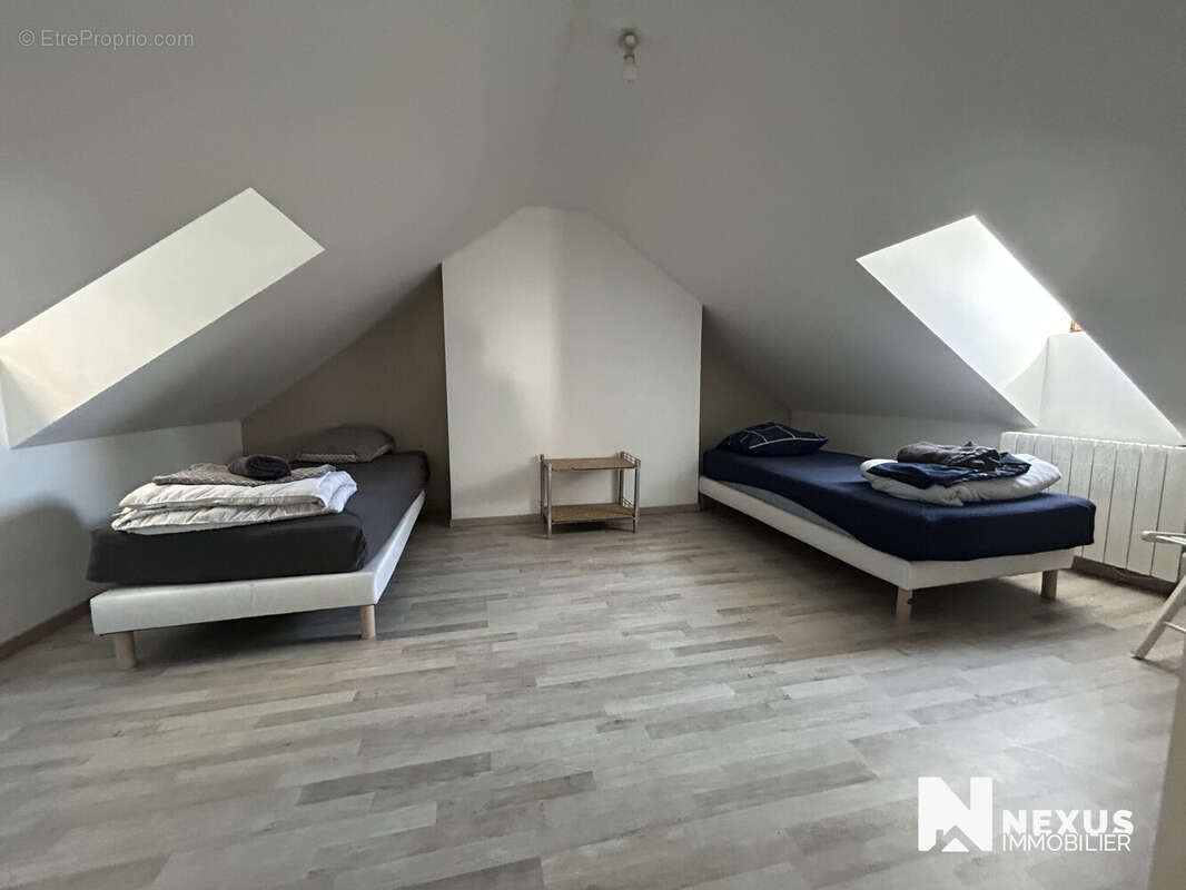 Appartement 198 m² à Elbeuf  - photo 2