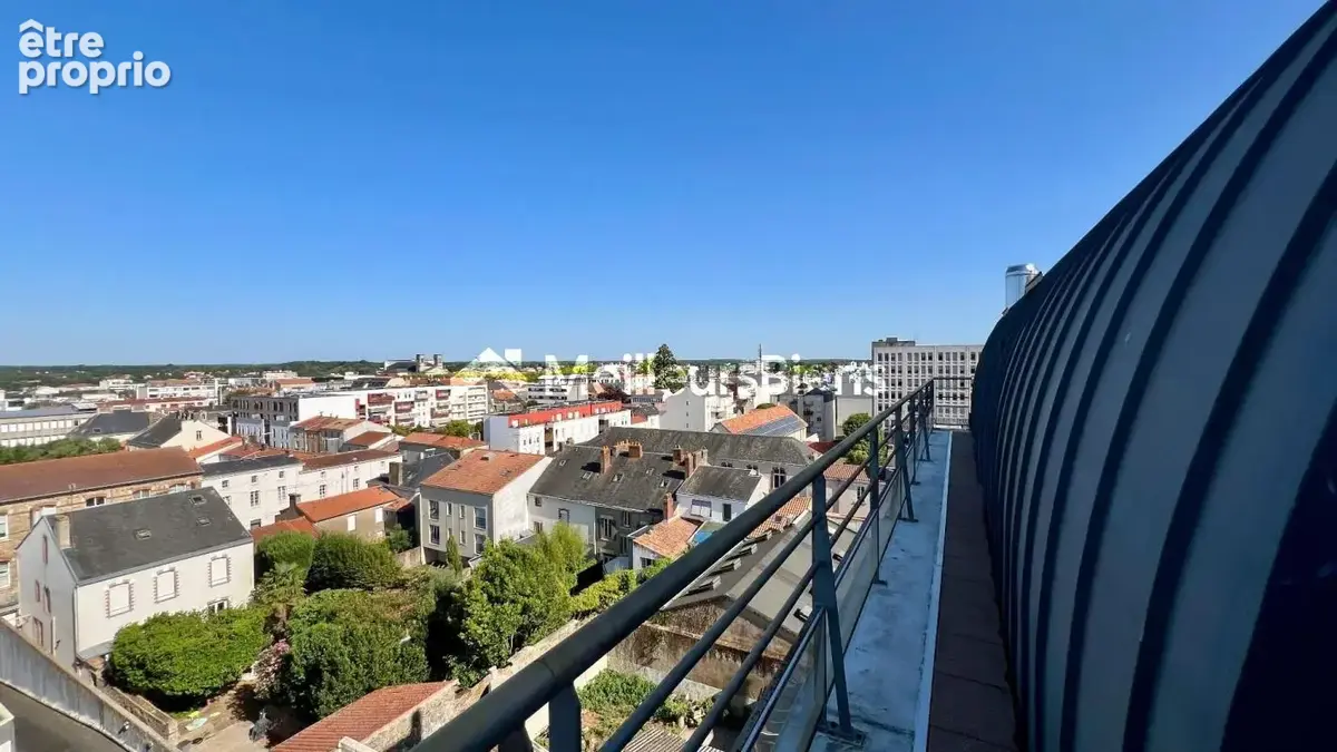 Rooftop - Résidence de standing - plein centere - 119 m² - La Roche-sur-Yon- Double balcon + garage + cave - photo 17