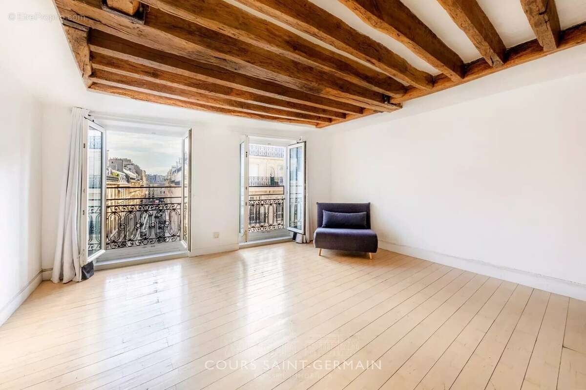 Appartement à PARIS-2E