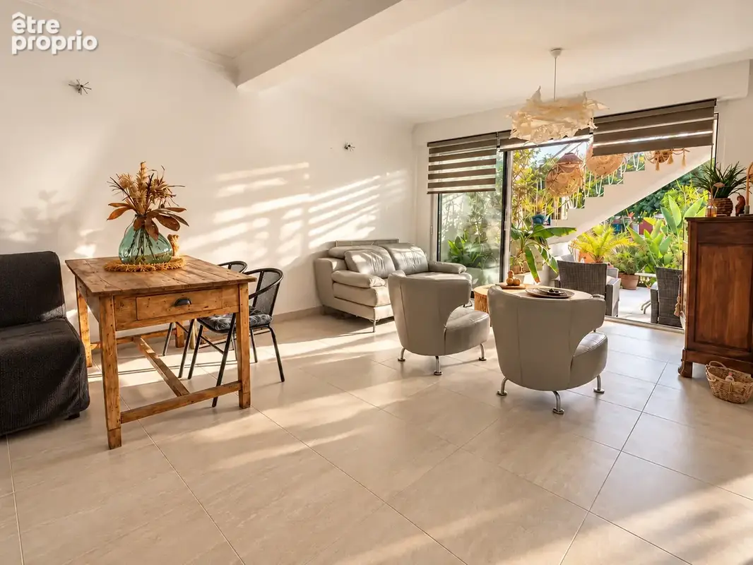 Bas de villa T4 avec jardins et terrasses - photo 8