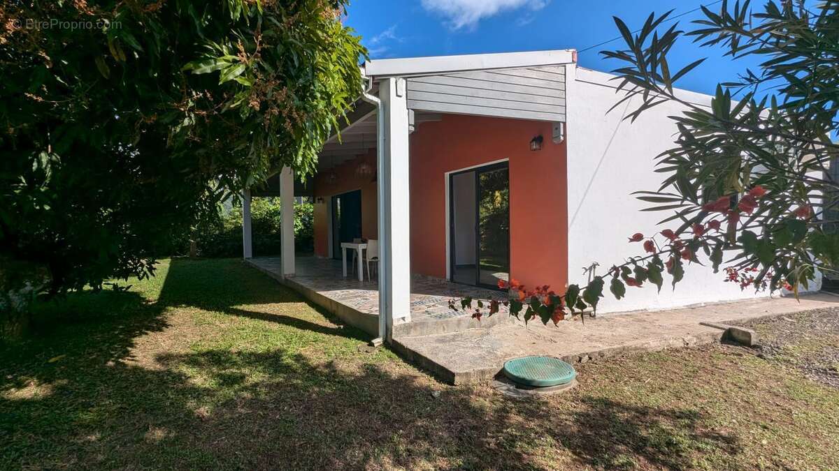 Maison à BAIE-MAHAULT