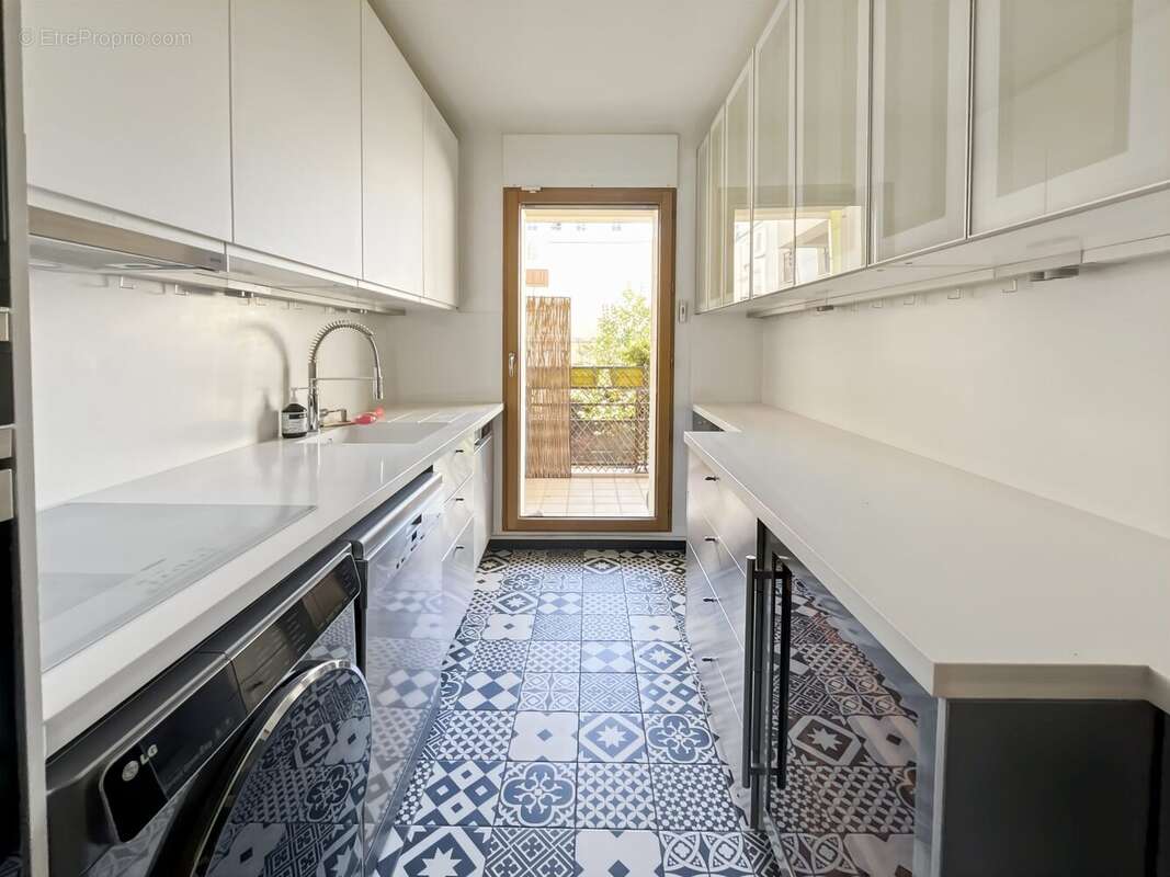 Appartement à LEVALLOIS-PERRET