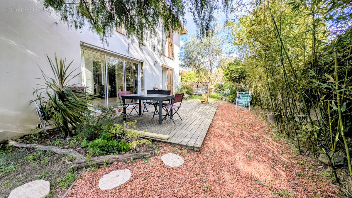 Maison à SAINT-GENIS-DES-FONTAINES