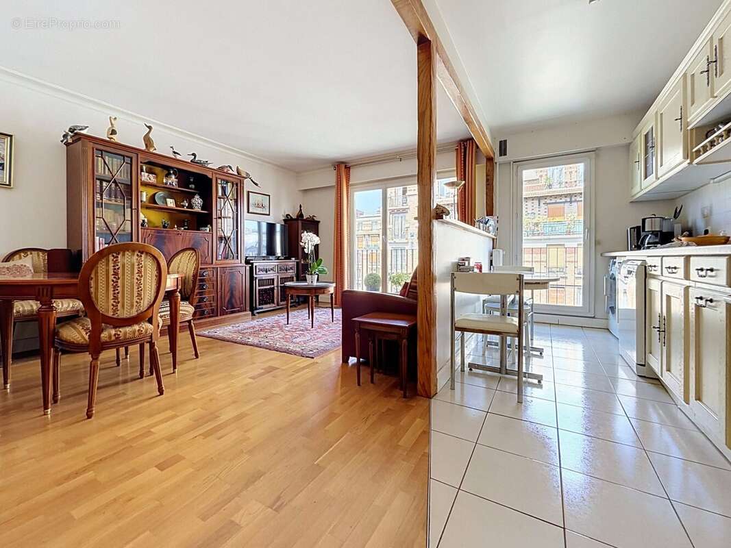 Appartement 69 m² à Paris-15e  - photo 3