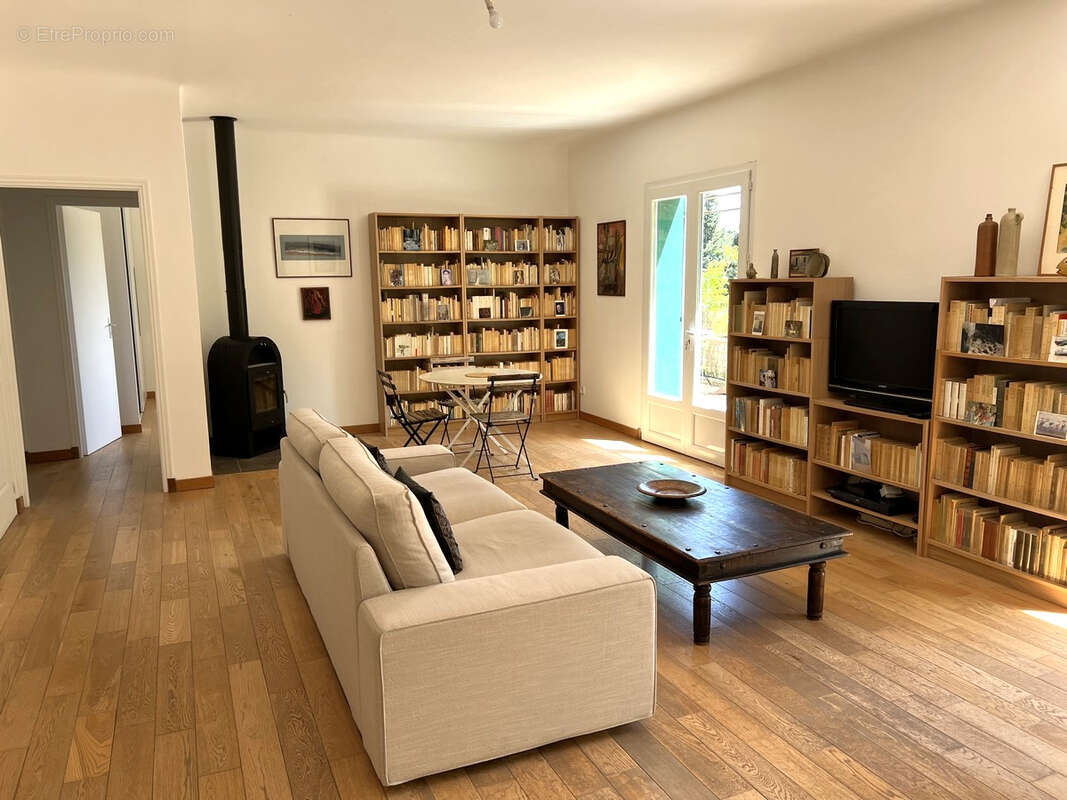 Maison à SAUVETERRE