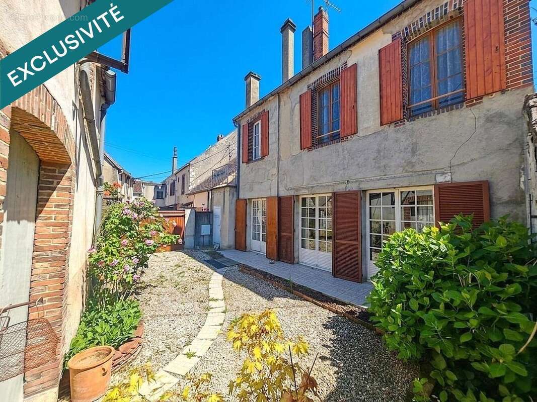 Photo 2 - Maison à BRIENON-SUR-ARMANCON