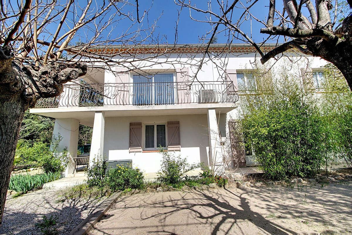 Maison à LORGUES