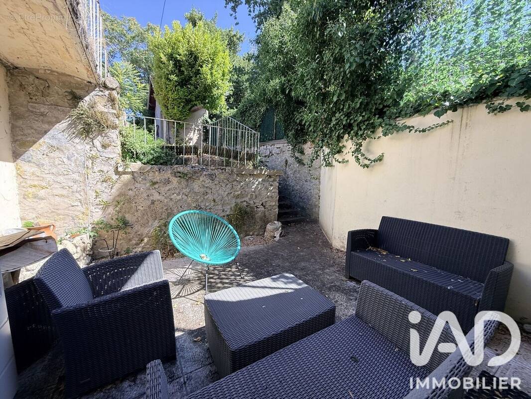 Photo 1 - Maison à VETHEUIL