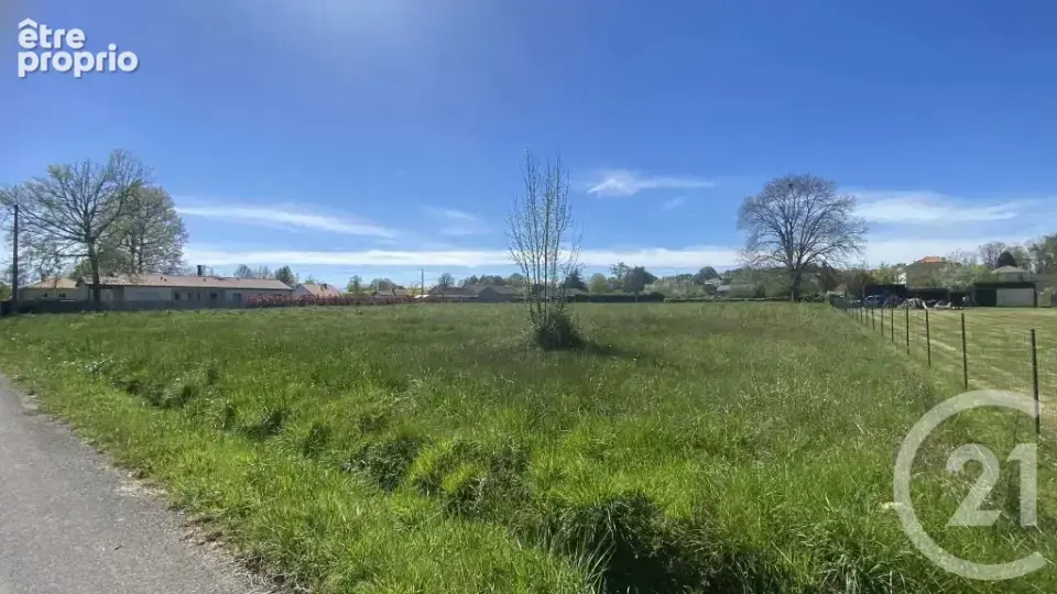 Terrain à GALAN