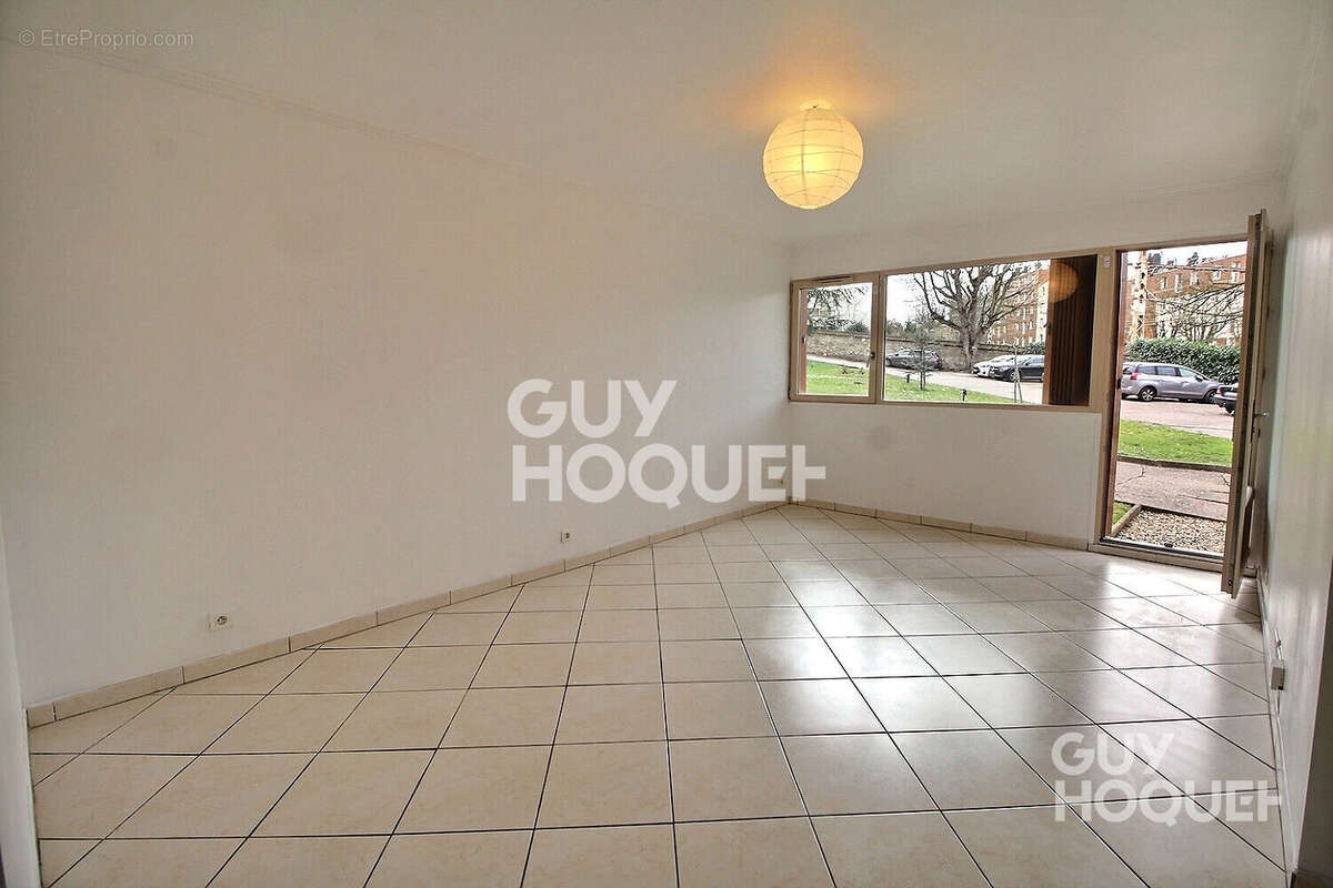 Appartement à CHAVILLE