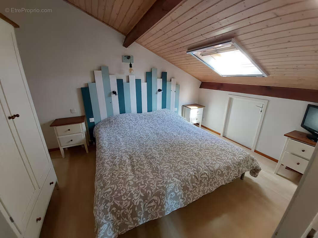 Maison à SAINT-JULIEN-EN-BORN