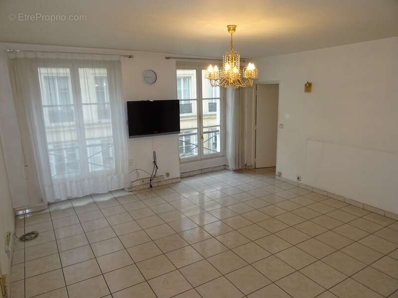 Appartement à PARIS-10E