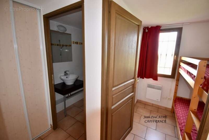 Appartement à BARJAC