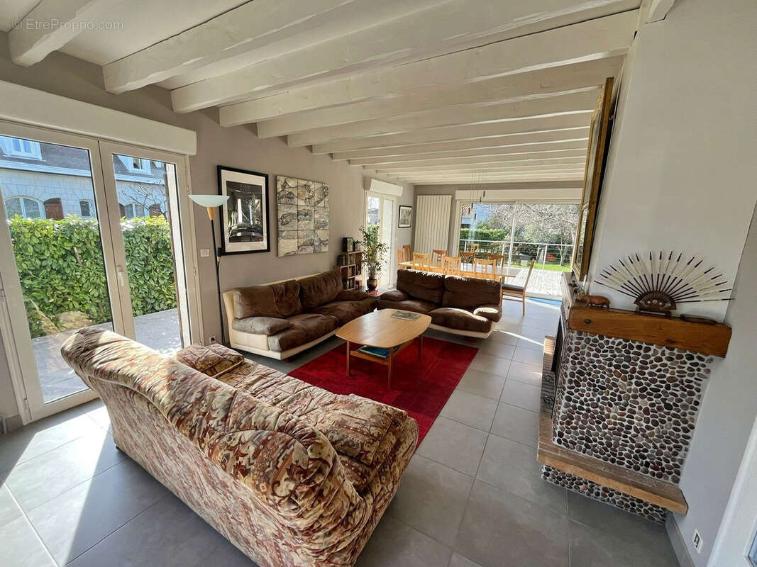 Maison à VILLENAVE-D'ORNON