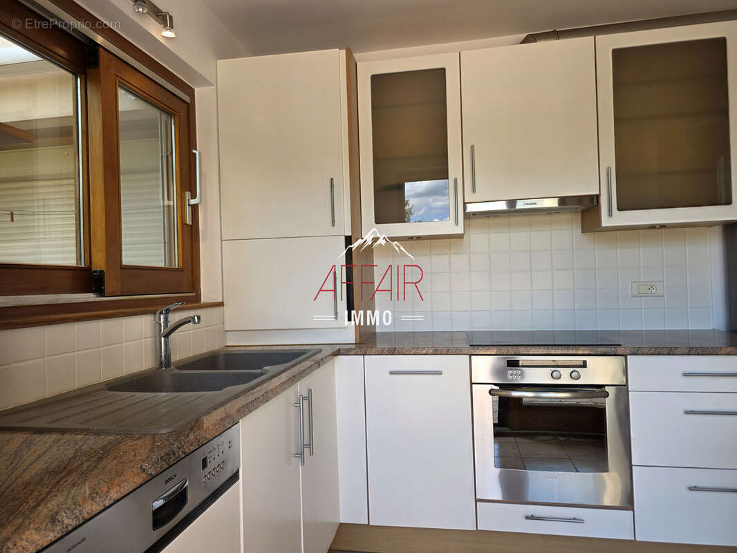 Appartement à CRANVES-SALES