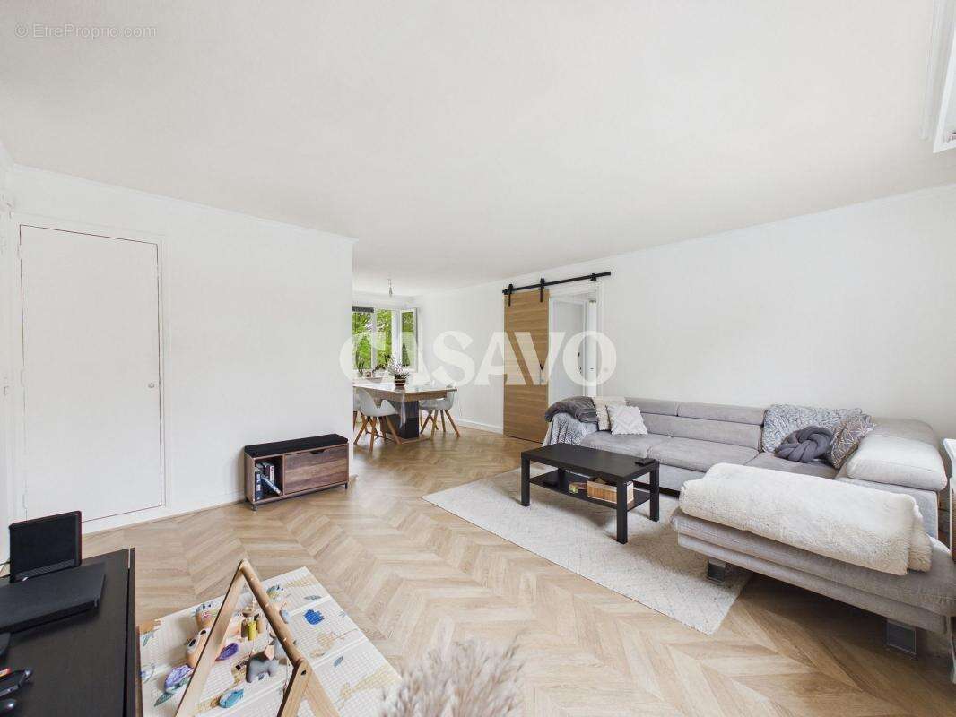 Appartement à LA CELLE-SAINT-CLOUD