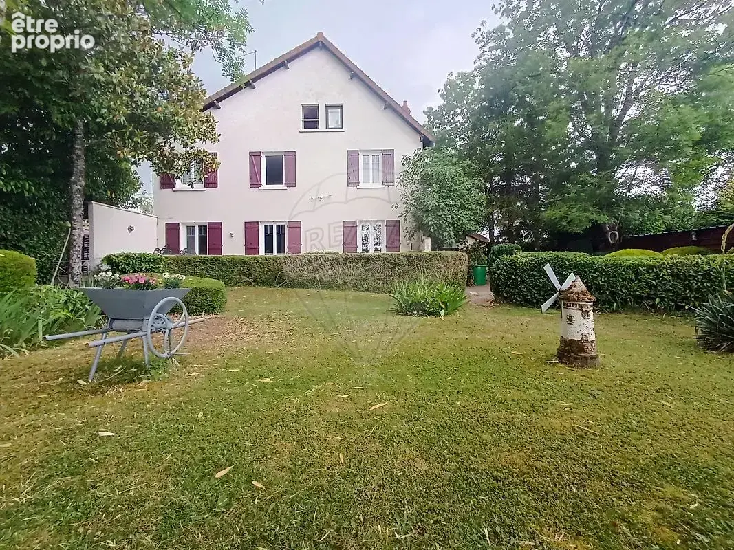 Maison à VARENNES-VAUZELLES