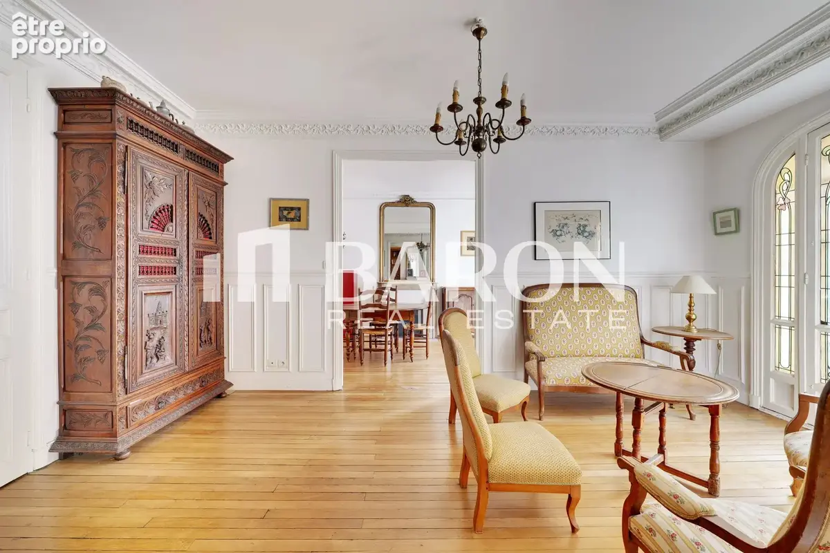 PARIS XVIIᵉ - 60 m² - 3 pièces, 1 chambre - photo 2