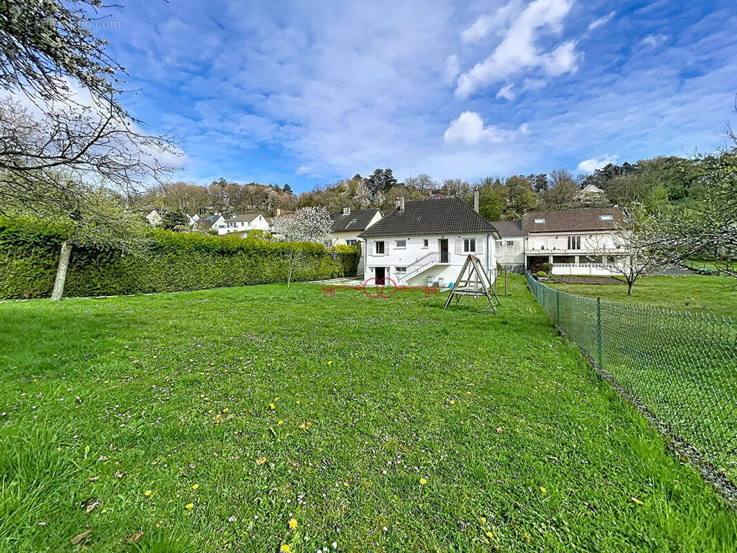 Maison à CHAMPILLON
