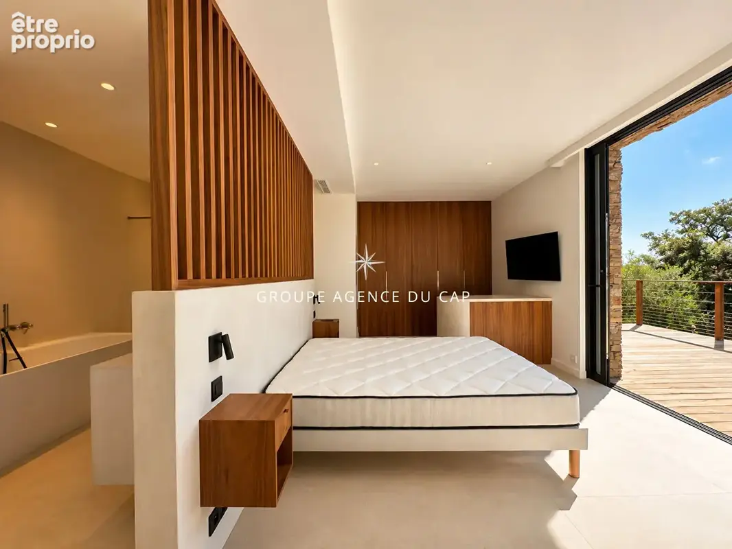 Villa contemporaine neuve, 5 chambres suites, garage 75m², parking, vue mer panoramique st tropez, sainte-maxime - photo 12